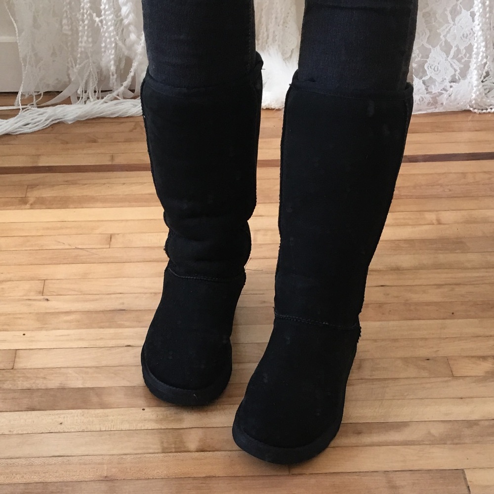UGG Australia mid shin, boots